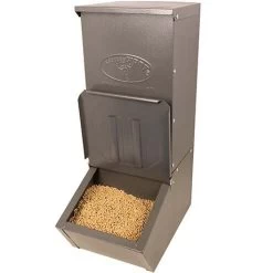 Nutrena 18% Protein Pig Feed - 50 Lb -Garden And Farm Shop nutrena show edge pig 18 protein 50 324929 05 1